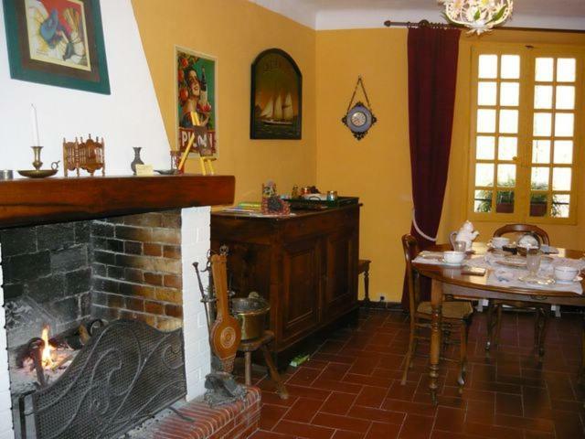 Le Pra De Pe Panzió Cotignac Kültér fotó